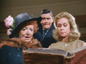 Remember Aunt Clara ??&nbsp;Bewitched?
