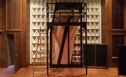 Il construit des pianos de 5 mètres de hauteur&nbsp;(vidéo)