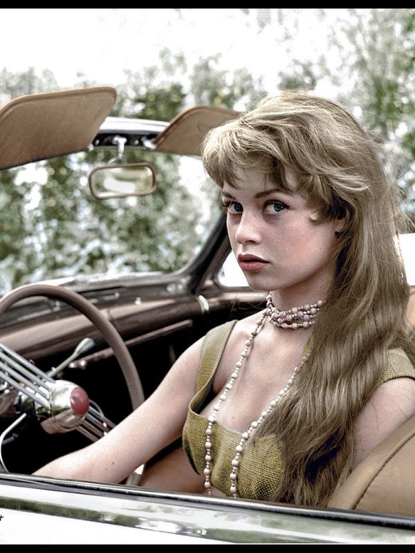 BRIGITTE BARDOT
