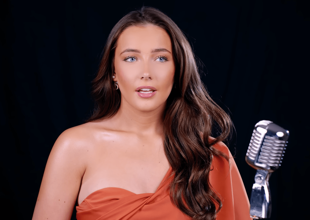 LUCY THOMAS ON RADIOSATELLITE